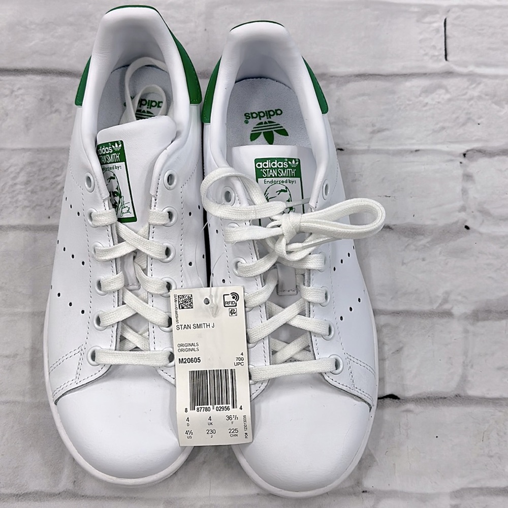 Stan Smith green and white Adidas size 4.5